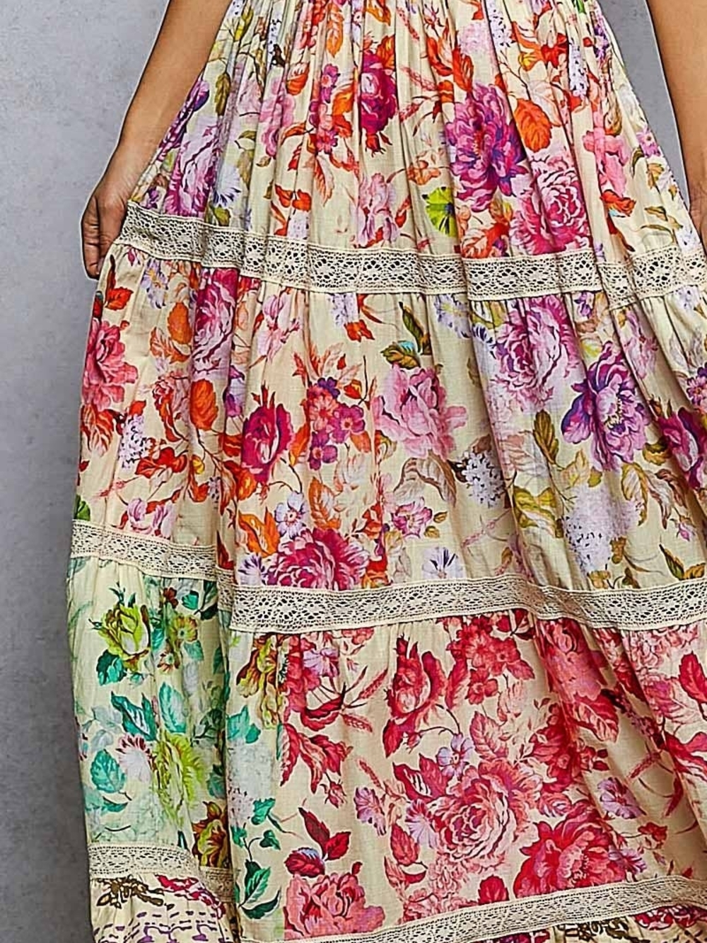 POL Floral Beaded Dress in Cream, Pink & Green Lg - Picture 4 of 8